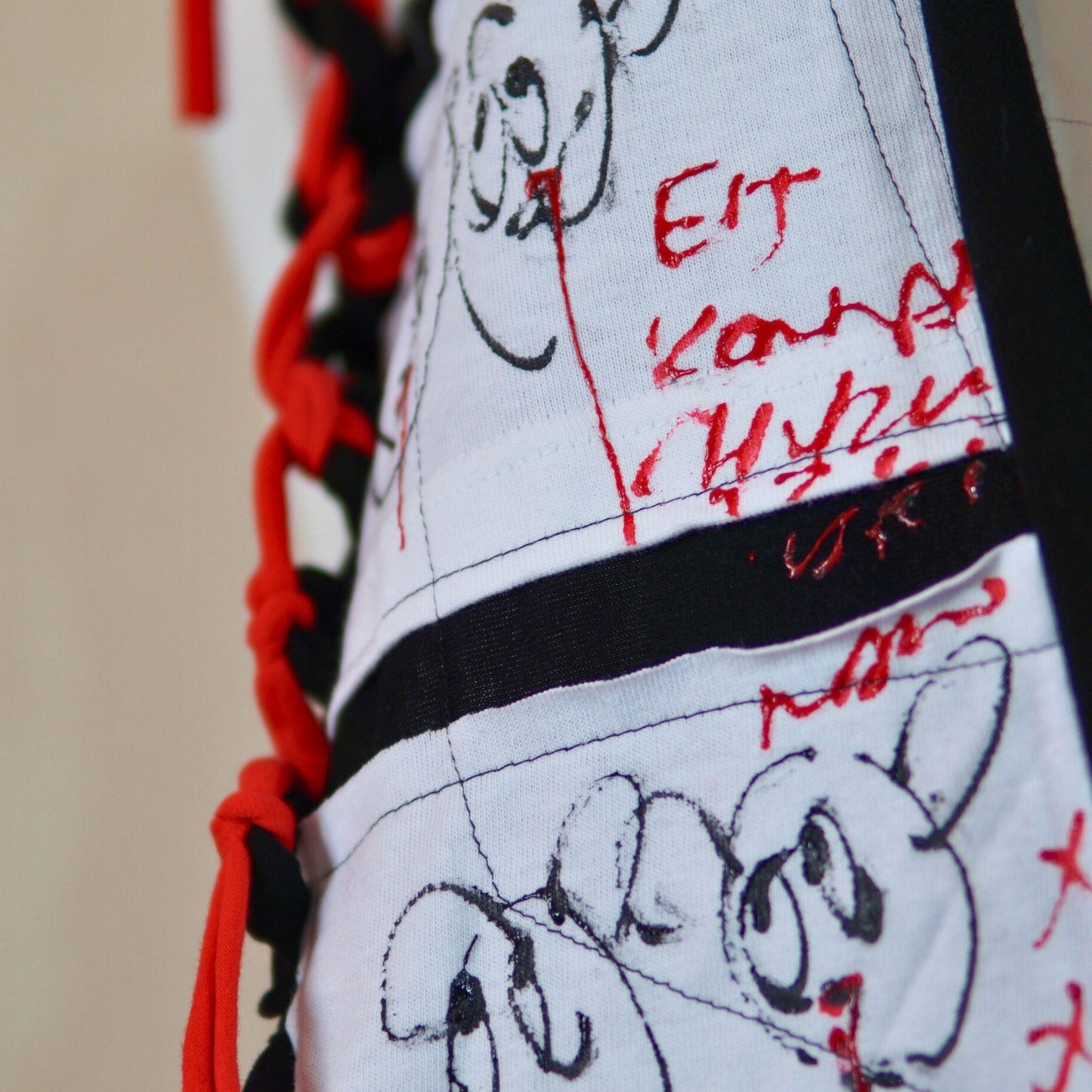 Face No.003 | Fabric Art  Red Tartan Design – Black Scarf