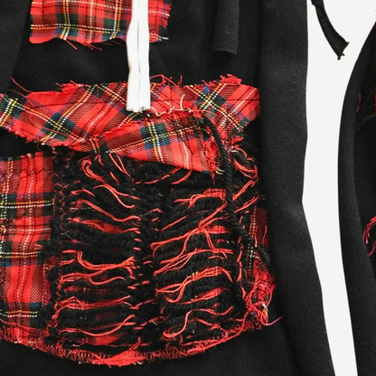 Face No.003 | Fabric Art  Red Tartan Design – Black Scarf