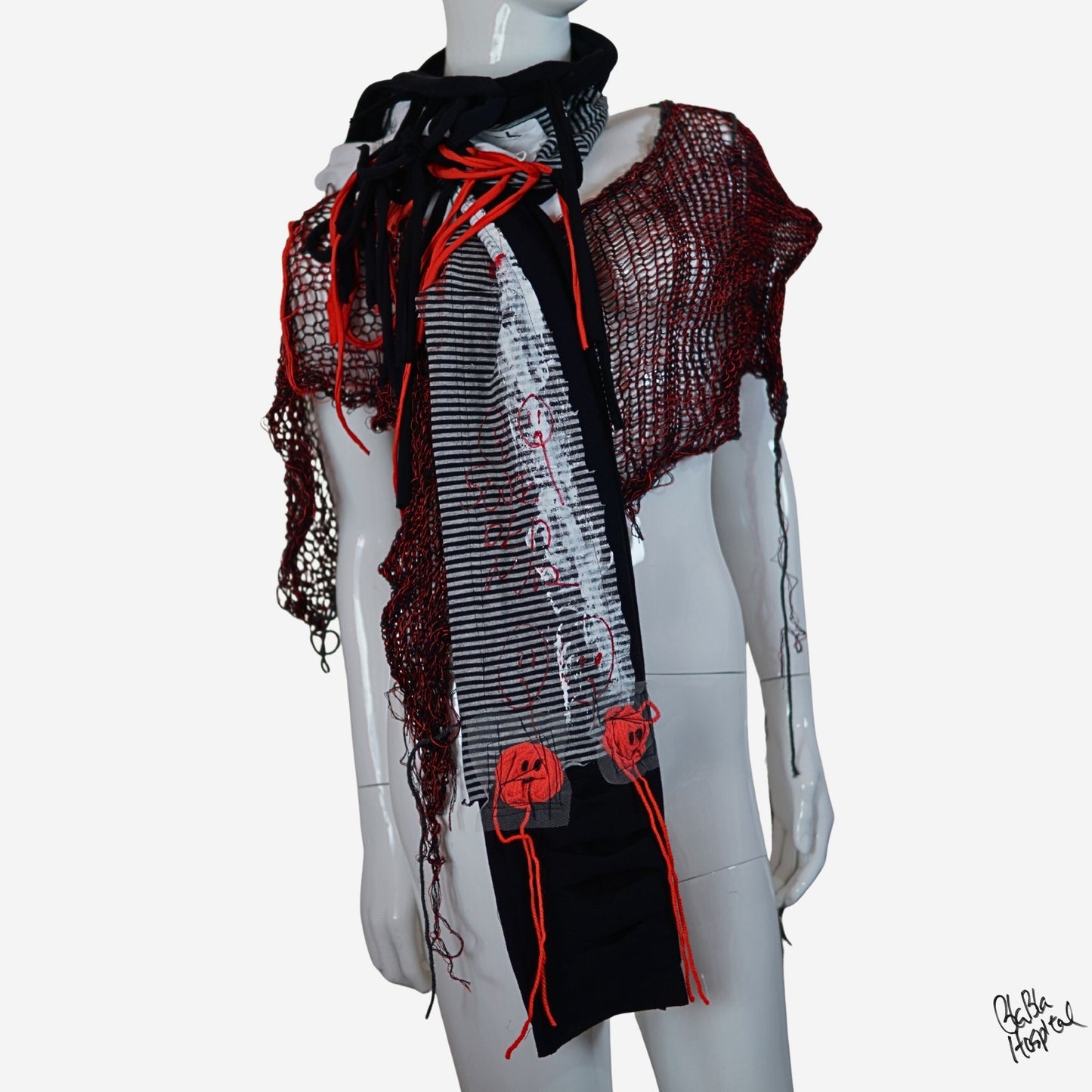 Face No.004 | Fabric Art  Greyx Black border Design – Black Scarf