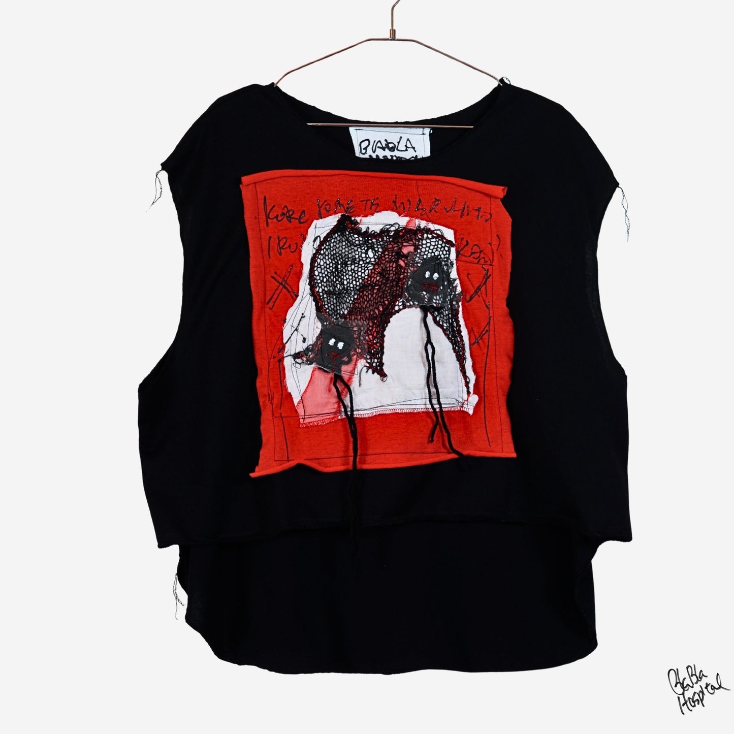 Face No.001 | Un-knitted Yarn thingamajig – Oversized Black Sleeveless Top