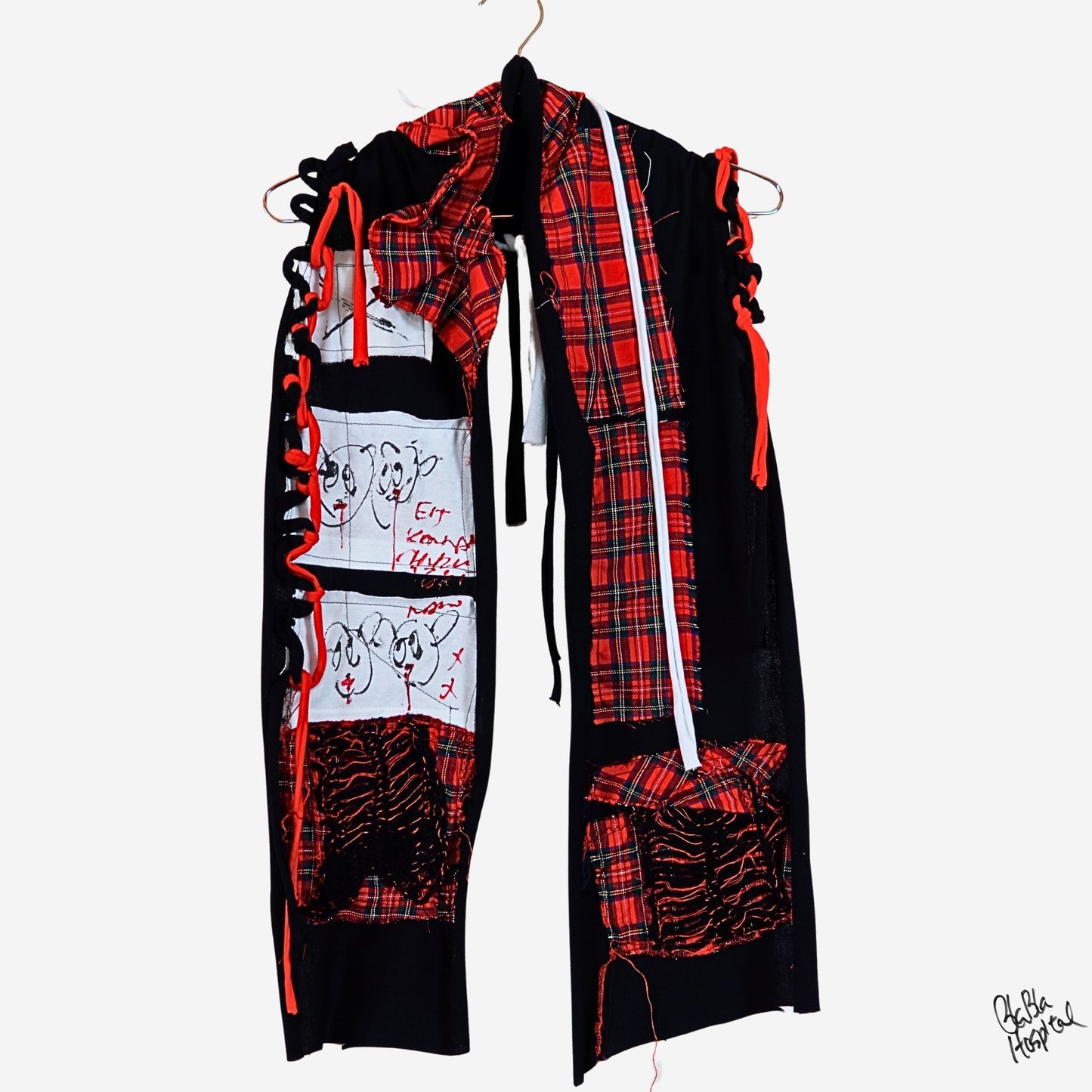 Face No.003 | Fabric Art  Red Tartan Design – Black Scarf