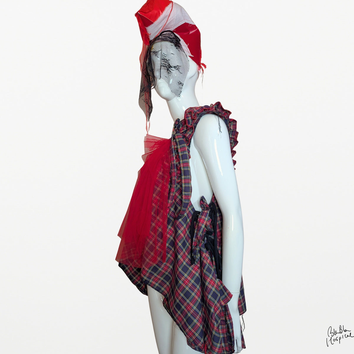 ART CURTAIN | Navy Check Sleeveless Top