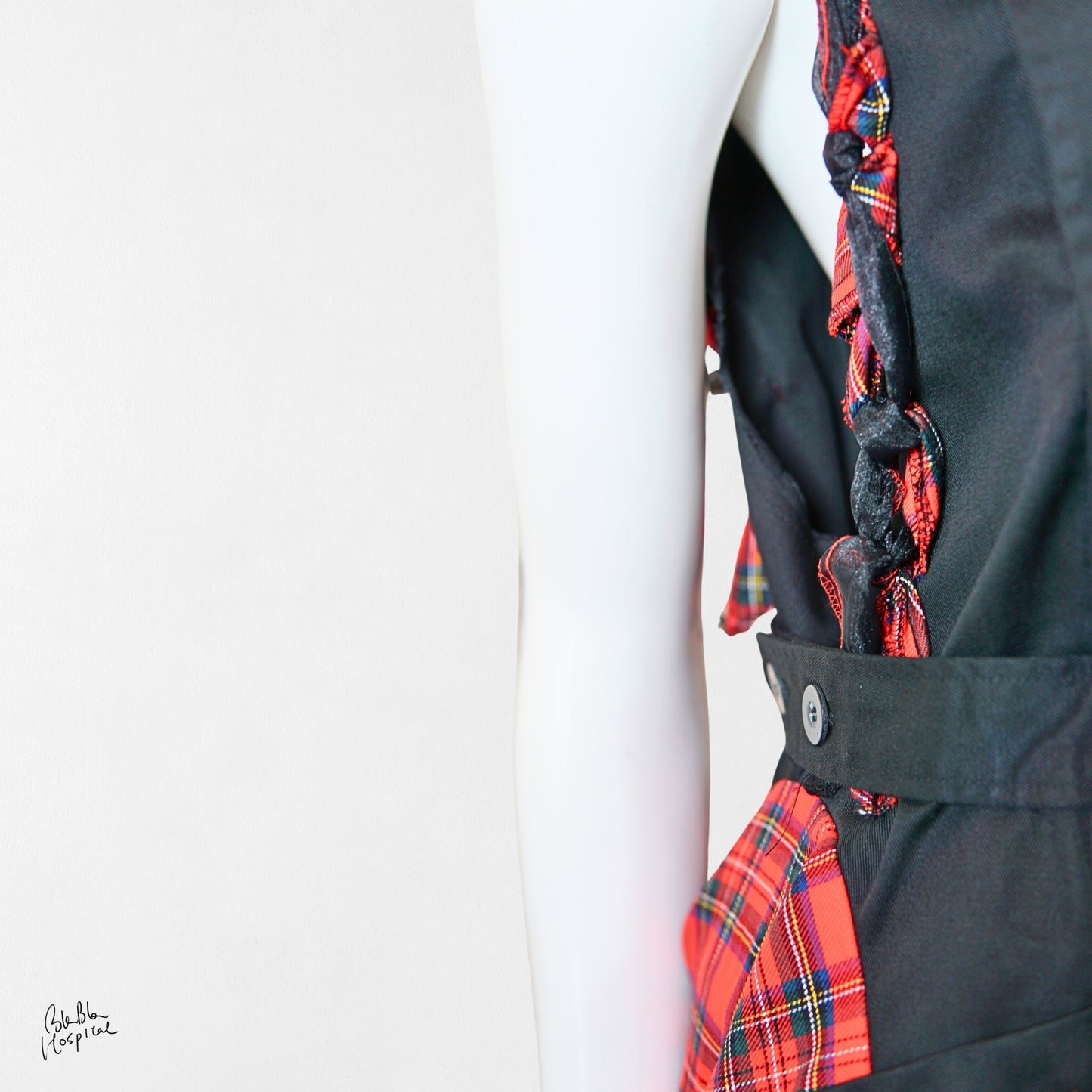 Heart No.004 | The Nurse – Black Nurse Dress