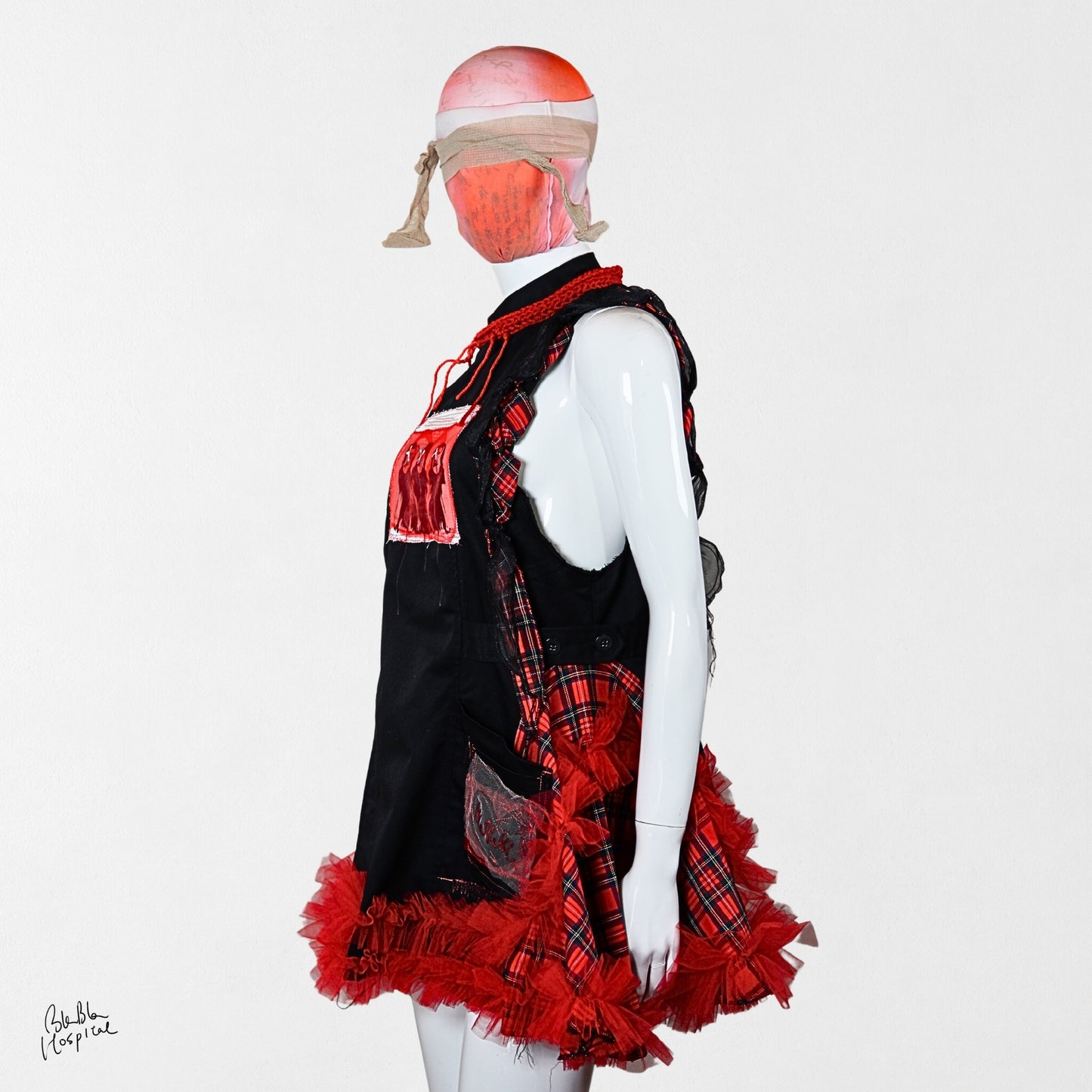 Heart No.004 | The Nurse – Black Nurse Dress