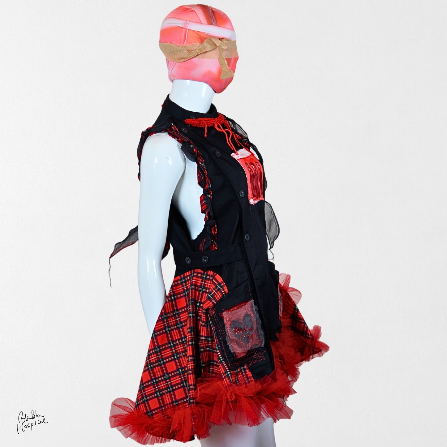 Heart No.004 | The Nurse – Black Nurse Dress