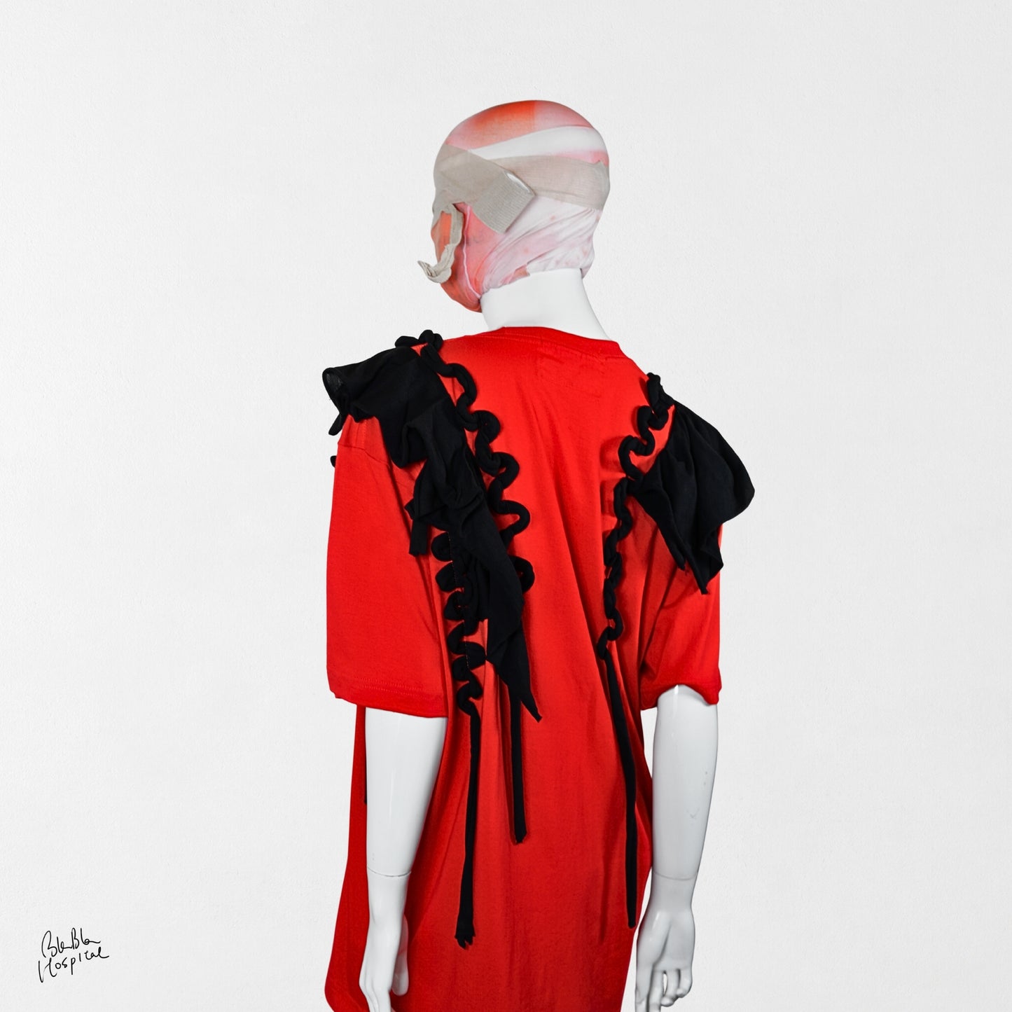 Heart No.003 | Message in White – Oversized Red T-shirt