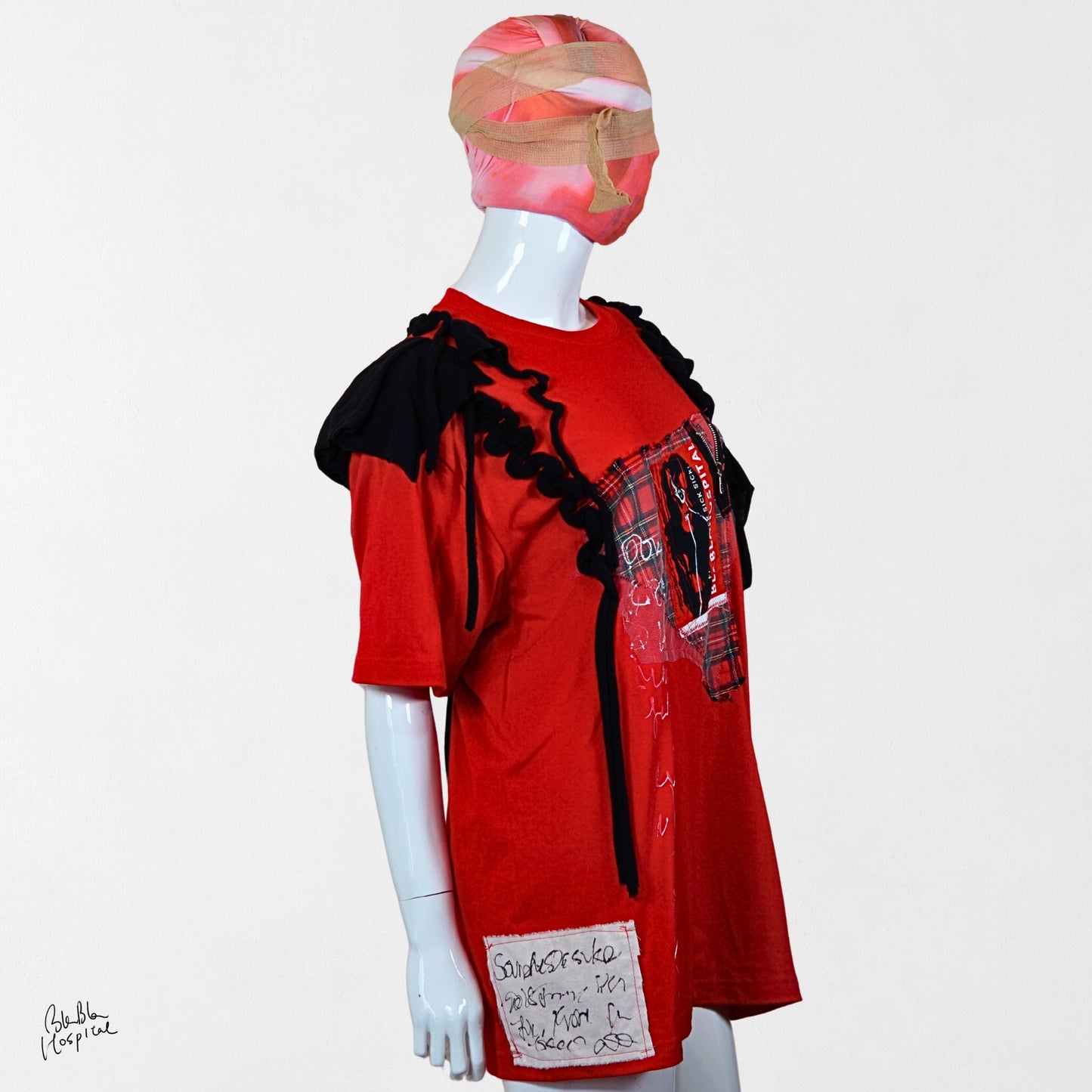 Heart No.003 | Message in White – Oversized Red T-shirt