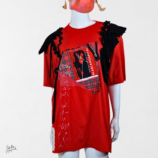 Heart No.003 | Message in White – Oversized Red T-shirt