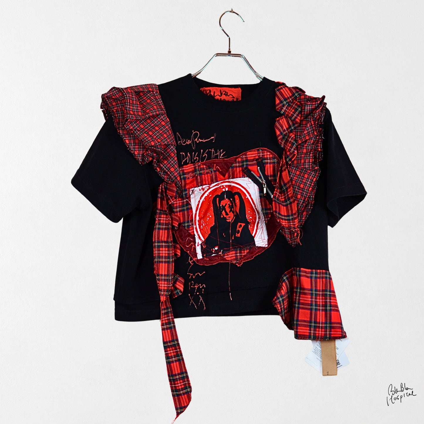 Heart No.001 | Memory in Red and Black – Black T-shirt